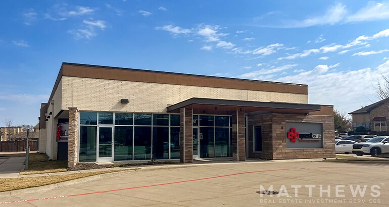 More Photos Of 3051 S Center St, Arlington Healthcare For Sale