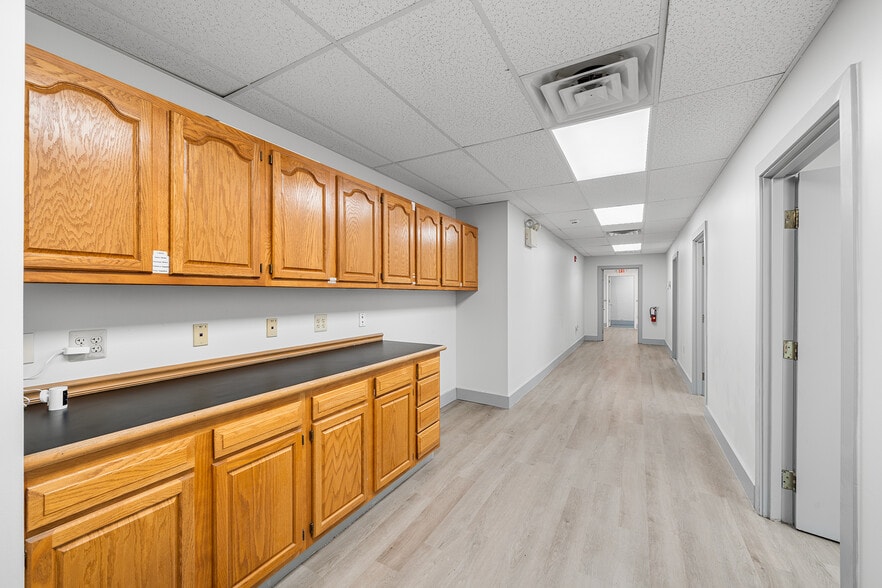 More Photos Of 379 Cherry St, Pottstown Flex For Lease