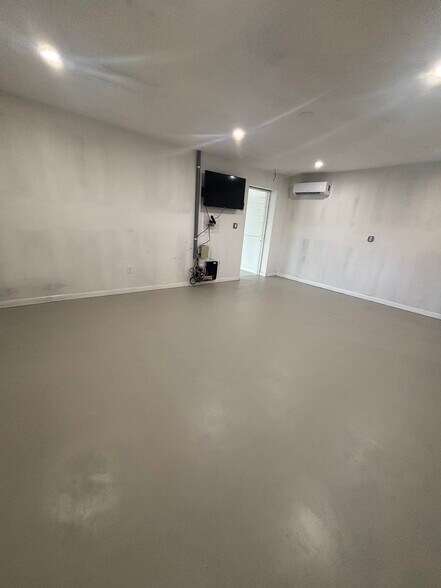 More Photos Of 6741-6757 SW 8th St, Miami Unknown For Lease