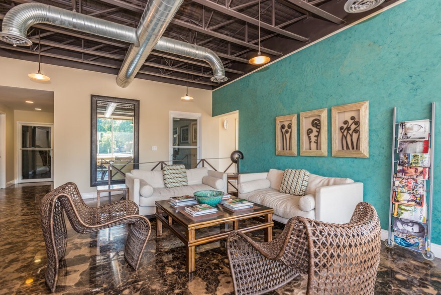 More Photos Of 255 University Dr, Coral Gables Medical For Lease