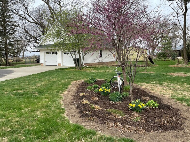 More Photos Of 14152 Highway K64, Whiting Specialty For Sale