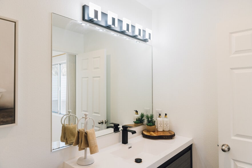 More Photos Of 60323 Granada Dr, Joshua Tree Specialty For Sale