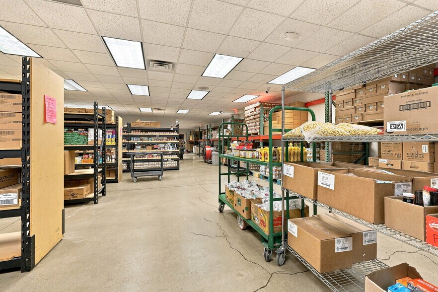 More Photos Of 2321 W Grand Ave, Wisconsin Rapids Office For Sale