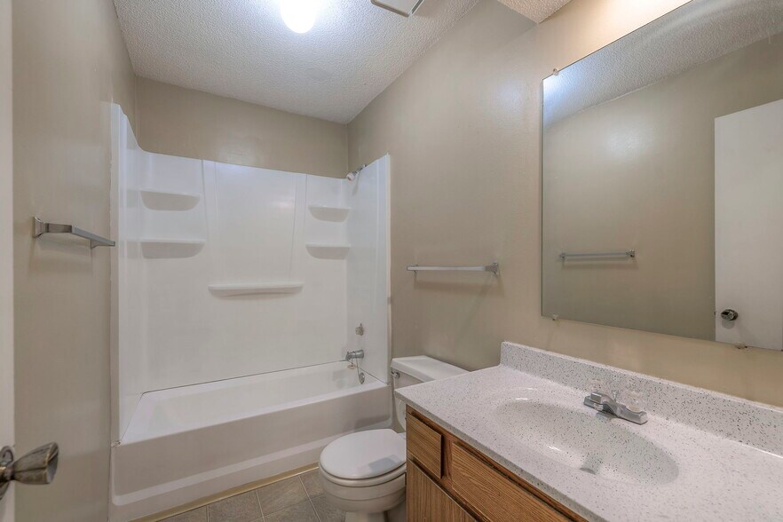 More Photos Of 6820 Chapel Dr, Belton Apartments For Sale