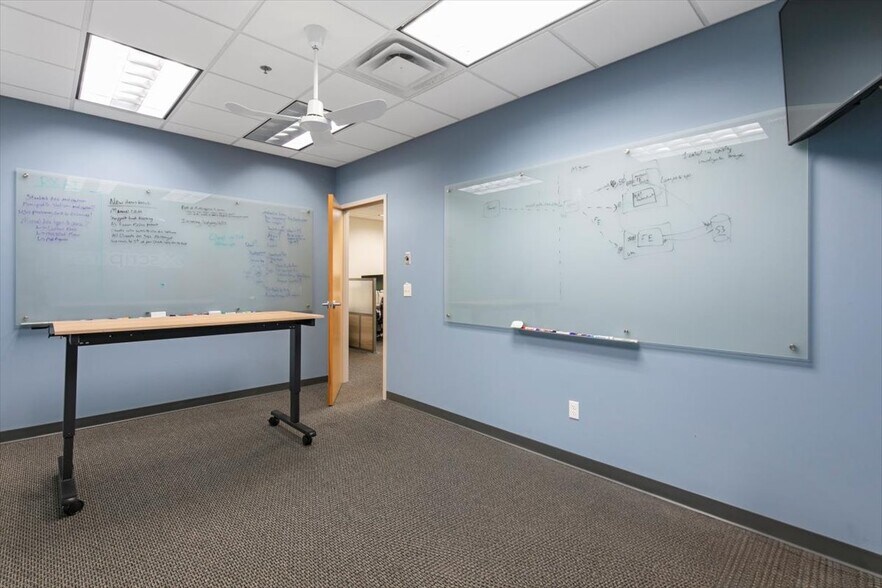 More Photos Of 1492 Highland Ave, Cheshire Light Manufacturing For Sale