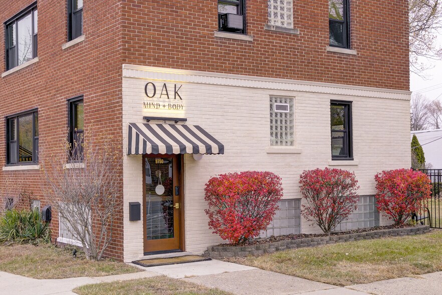 More Photos Of 8750 W 9 Mile Rd, Oak Park Office Residential For Lease