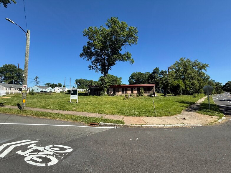 Primary Photo Of 25 Cornwall St, Hartford Land For Sale