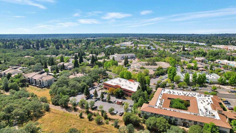 More Photos Of 1568 Creekside Dr, Folsom Office For Lease