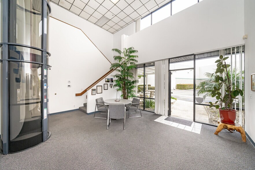 More Photos Of 231 W Blueridge Ave, Orange Manufacturing For Sale