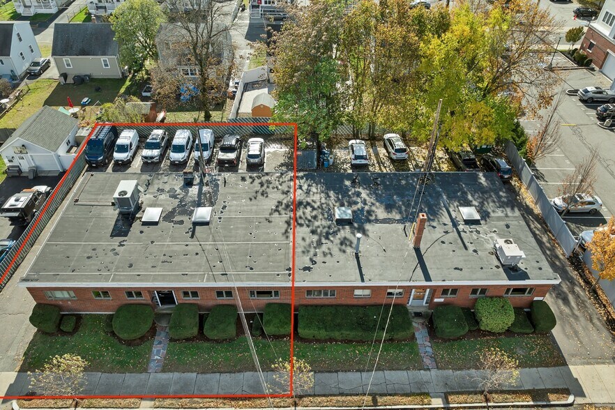 More Photos Of 36 W Water St, Wakefield Office For Sale