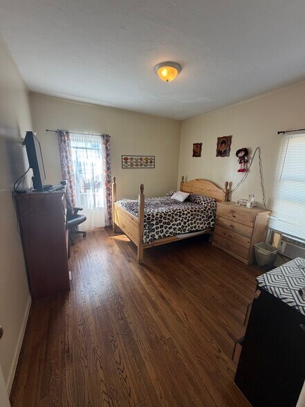 More Photos Of 757 Leonard Ave, Los Angeles Apartments For Sale