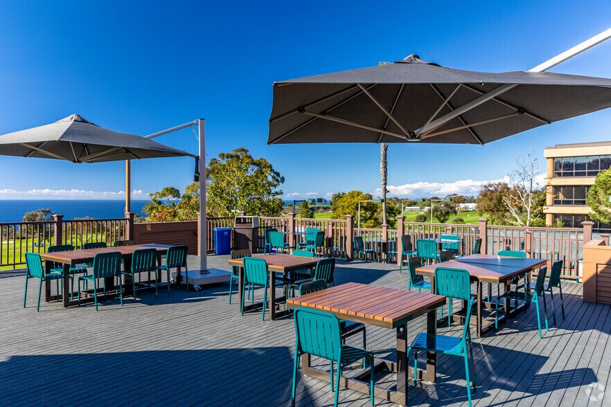 More Photos Of 3333 N Torrey Pines Ct, La Jolla Unknown For Lease