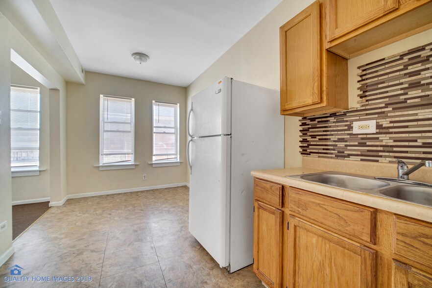 More Photos Of 932-944 E 79th St, Chicago Apartments For Sale