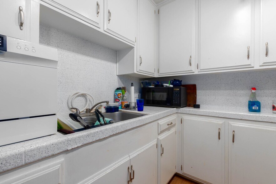 More Photos Of 4355 Iowa St, San Diego Apartments For Sale