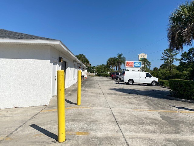 More Photos Of 240 SE Interstate Ct, Palm Bay Warehouse For Sale