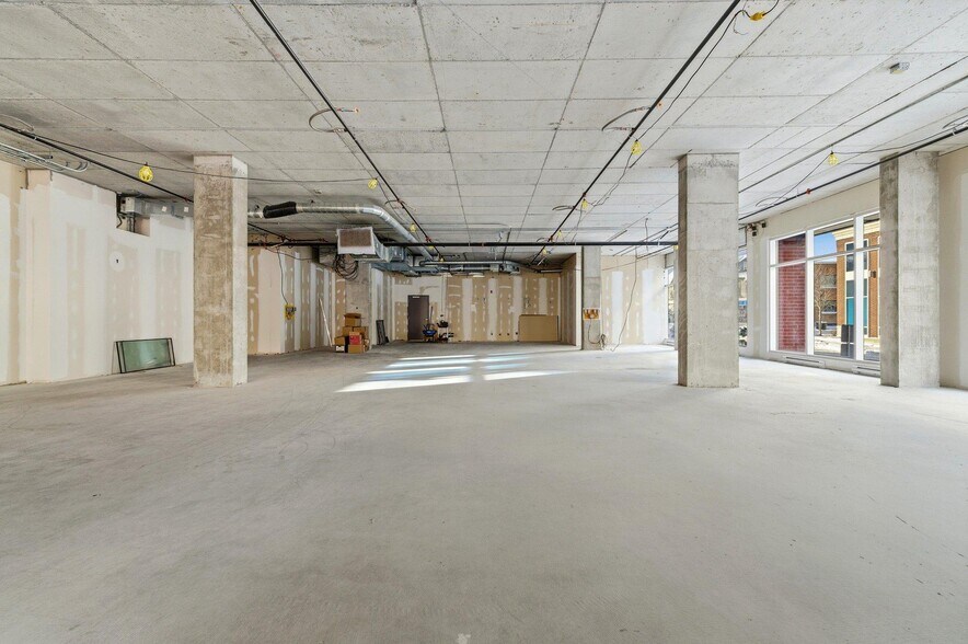 More Photos Of 60 Rue Laval, Gatineau Office For Lease