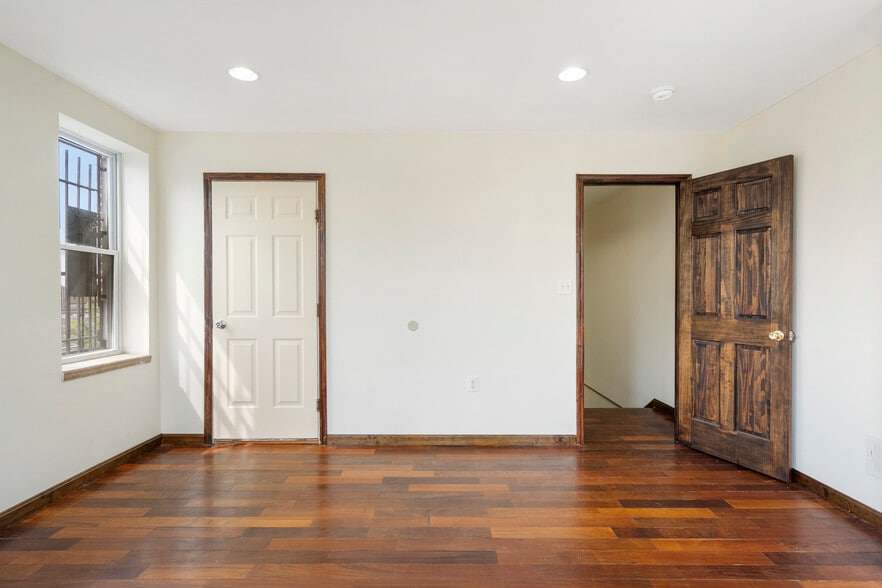 More Photos Of 2400 Druid Hill Ave, Baltimore Storefront Retail Residential For Sale