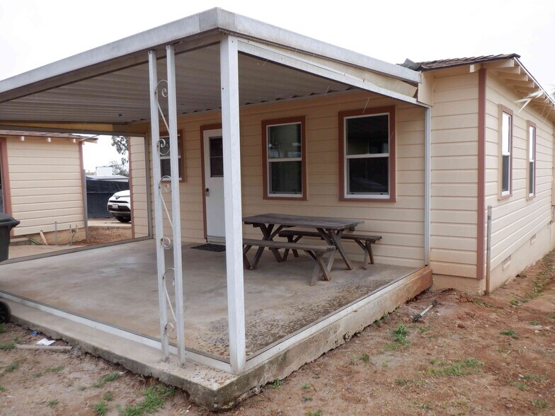 More Photos Of 2245 S Lanoitan Ave, National City Apartments For Sale