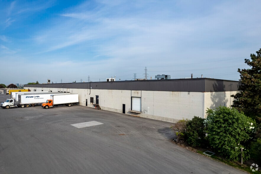 More Photos Of 315-345 Flint Rd, Toronto Manufacturing For Lease