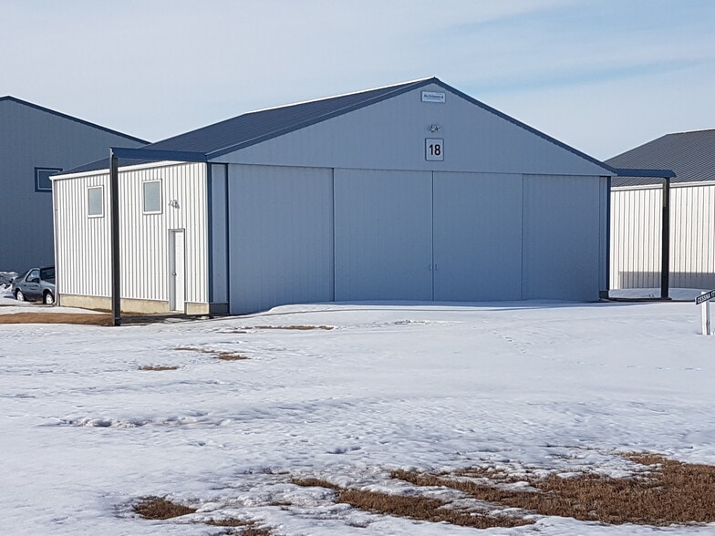 More Photos Of 4000 Range Road 214, Fort Saskatchewan Airplane Hangar For Sale