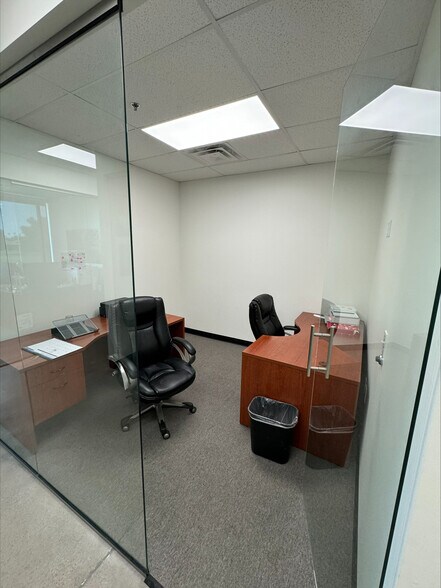 More Photos Of 575 W Chandler Blvd, Chandler Medical For Sale