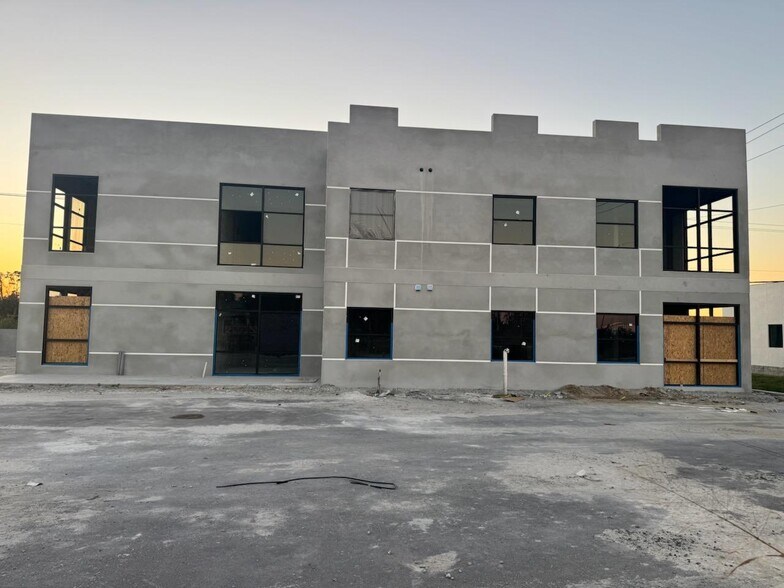 More Photos Of 14230 Metropolis Ave, Fort Myers Office For Lease