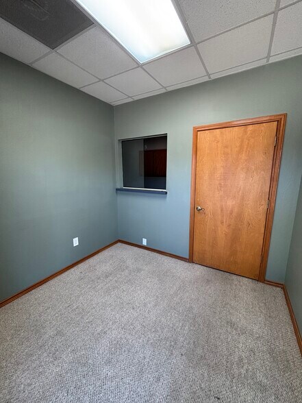 More Photos Of 1510 Santa Fe Dr, Weatherford Medical For Lease