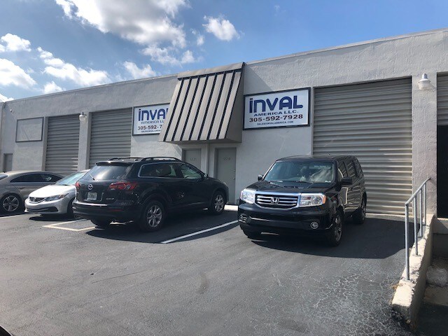 More Photos Of 5501-5595 NW 72nd Ave, Miami Warehouse For Lease