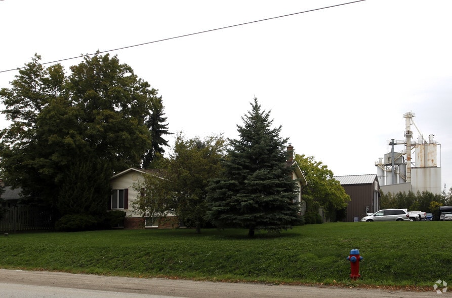 More Photos Of 8125 Esquesing Line, Milton Warehouse For Sale