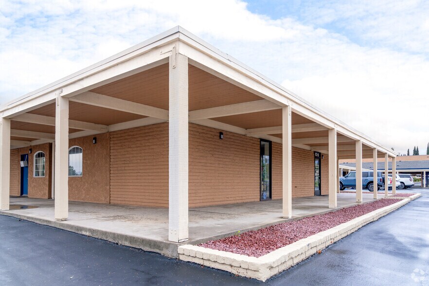 More Photos Of 720 Magnolia Ave, Corona Office For Sale