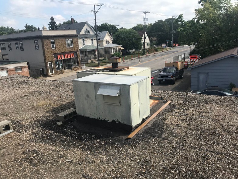 More Photos Of 2427 2nd St NE, Minneapolis General Retail For Sale