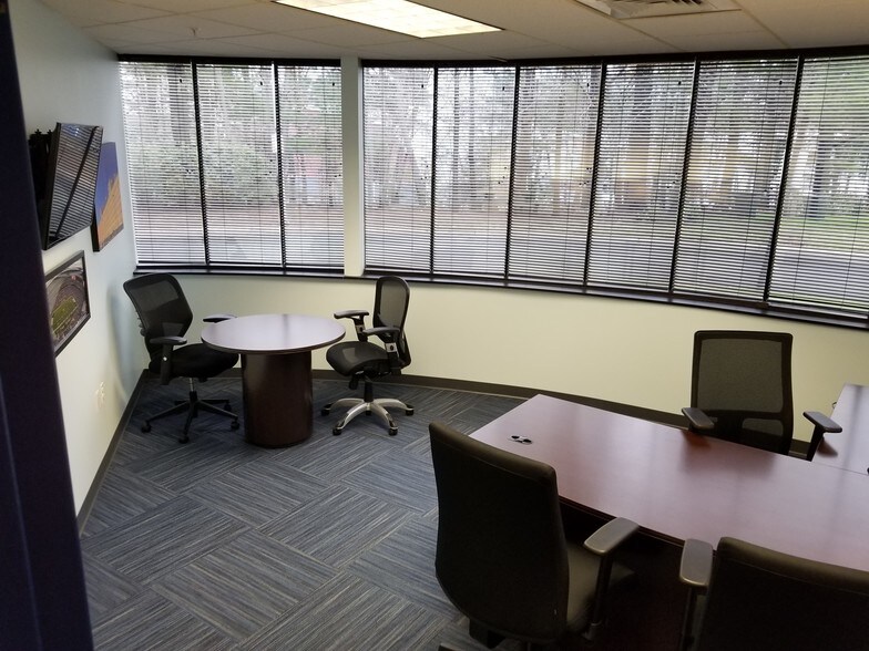 More Photos Of 628 Hebron Ave, Glastonbury Office For Lease