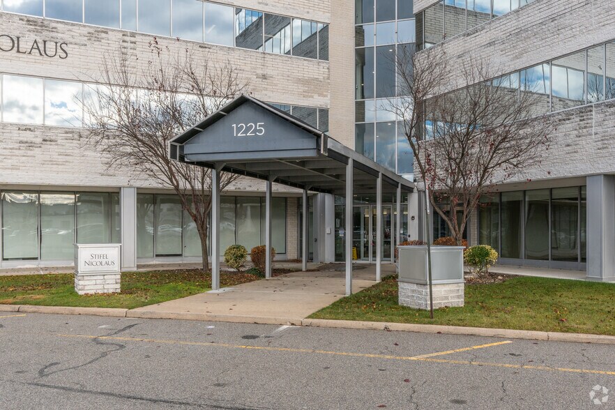 More Photos Of 1225 Franklin Ave, Garden City Coworking Space