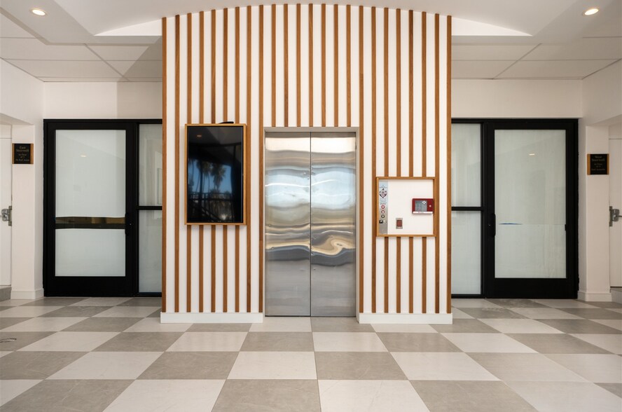 More Photos Of 3511 Camino del Rio S, San Diego Office For Lease