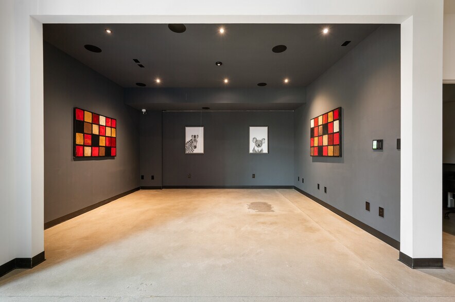 More Photos Of 12550 Promise Creek Ln, Fishers Light Distribution For Lease