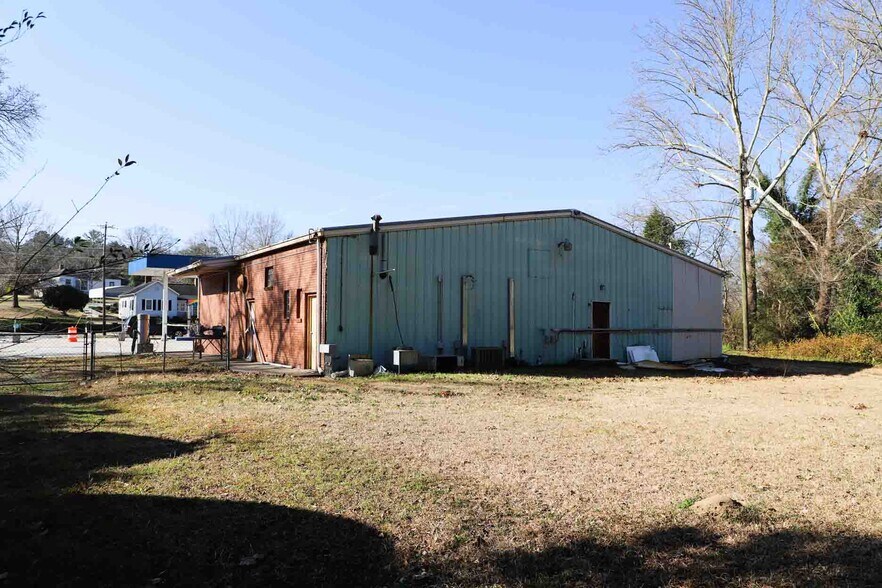 More Photos Of 834 Augusta Rd, Warrenville Convenience Store For Sale