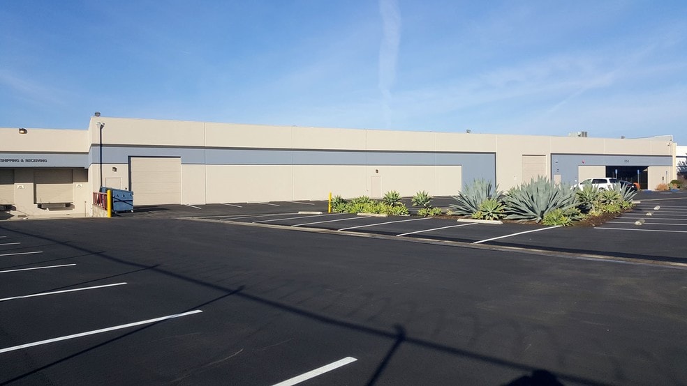 More Photos Of 654 N Hariton St, Orange Warehouse For Lease