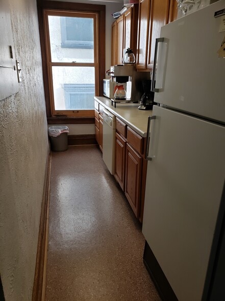 More Photos Of 65 E Broadway St, Butte Office For Lease