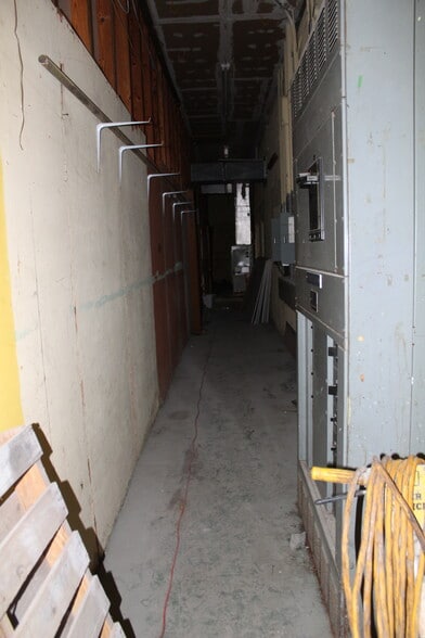 More Photos Of 564-578 W Main St, Dothan Freestanding For Lease