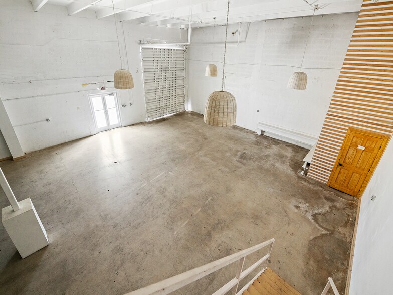 More Photos Of 603 NE 13th St, Fort Lauderdale Storefront Retail Office For Lease