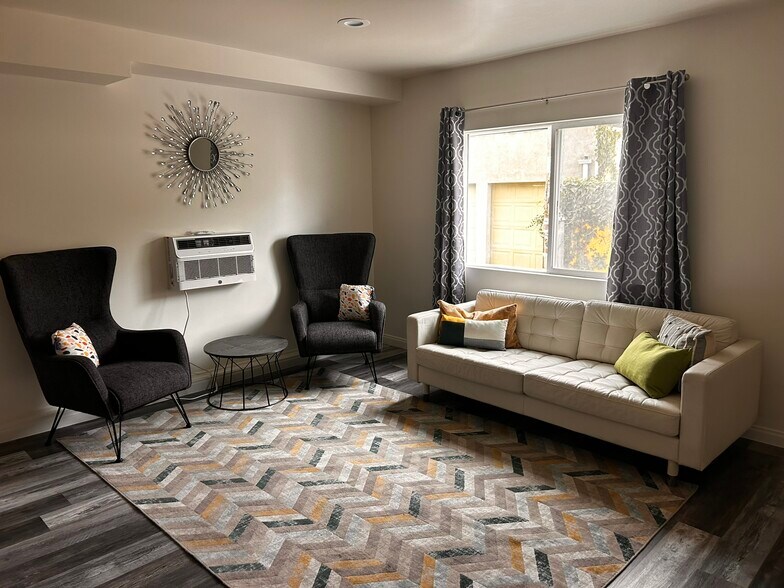 More Photos Of 3552 Front St, San Diego Apartments For Sale