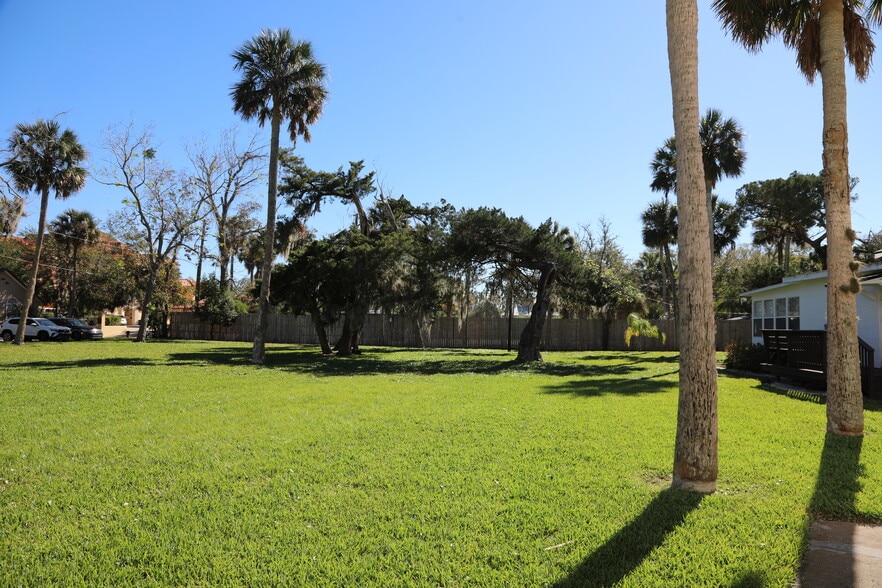 More Photos Of 35 Dufferin St, Saint Augustine Apartments For Sale
