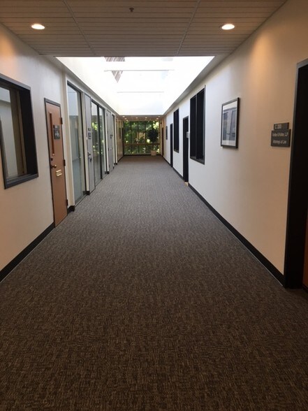 More Photos Of 190 S Orchard Ave, Vacaville Office For Lease