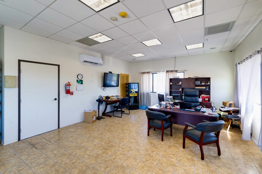 More Photos Of 20570 Bear Valley Rd, Apple Valley Carwash For Sale