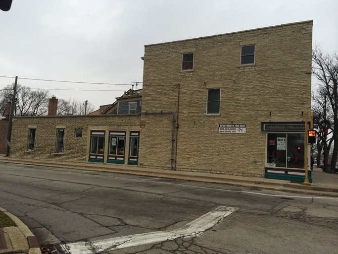More Photos Of 141 S Batavia Ave, Batavia Storefront Retail Residential For Lease
