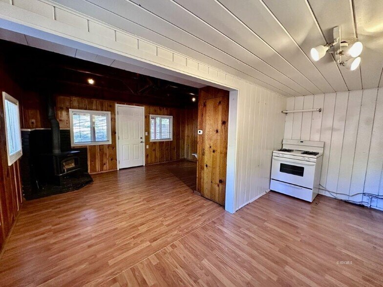 More Photos Of , Idyllwild-Pine Cove Multifamily For Sale