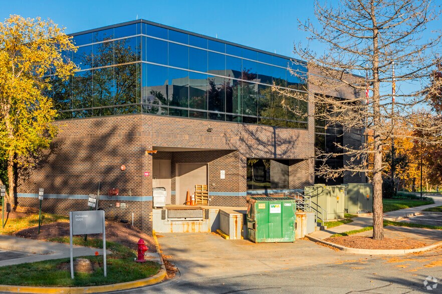 More Photos Of 15201 Diamondback Dr, Rockville Office For Lease