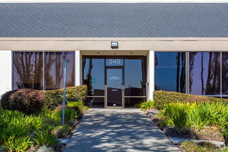 More Photos Of 345-367 Swift Ave, South San Francisco Distribution For Lease