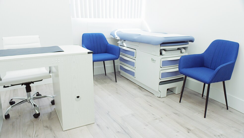 Primary Photo Of 233 W 1st St, North Vancouver Medical For Lease