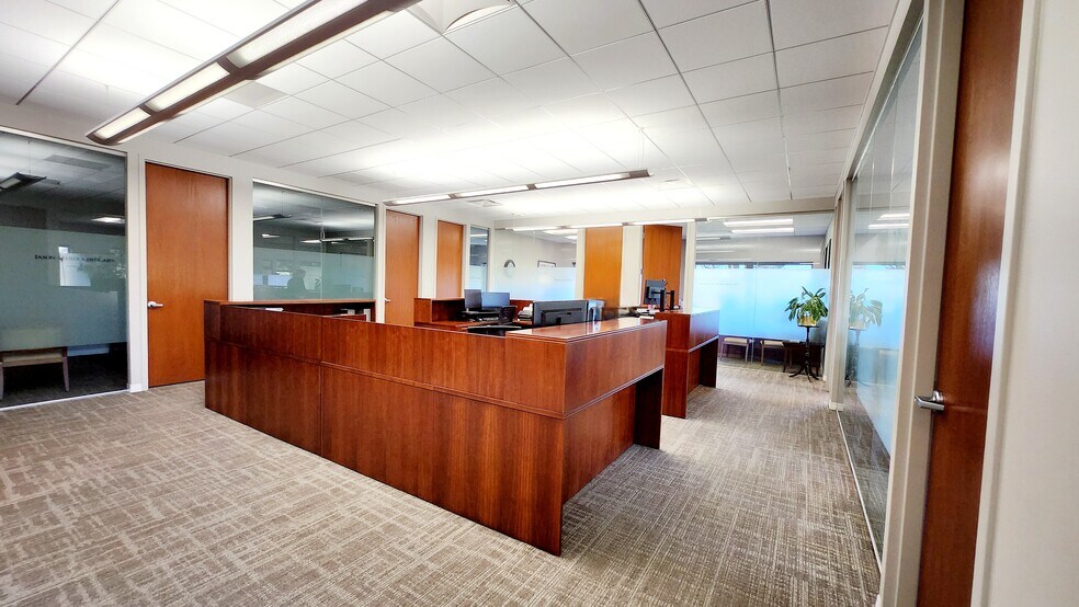 More Photos Of 8700 Executive Woods Dr, Lincoln Office For Lease